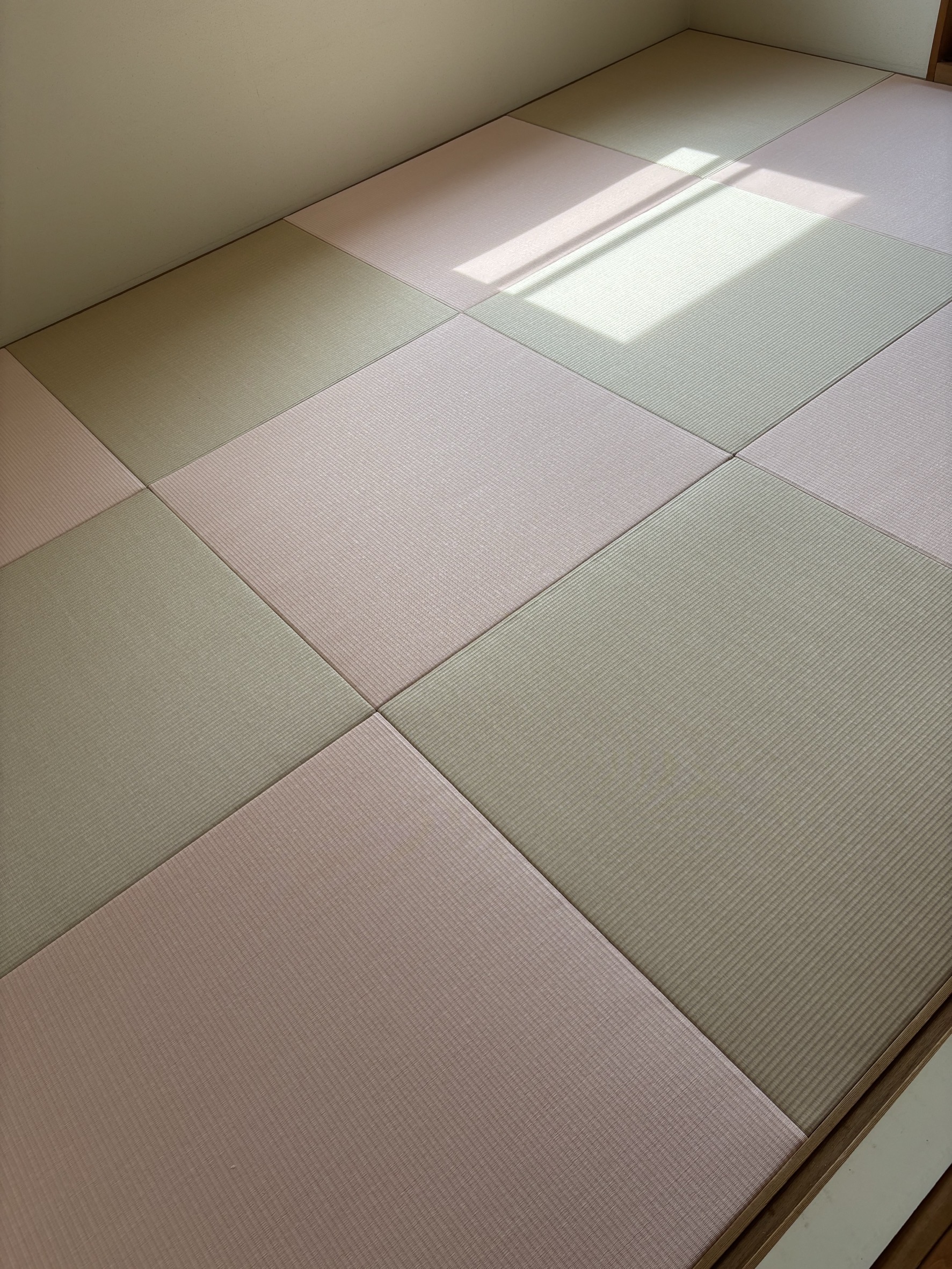 縁なし畳の入れ替えです。